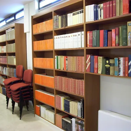 Casa Di Ospitalita Religiosa San Francesco D'assisi - Ba מלון