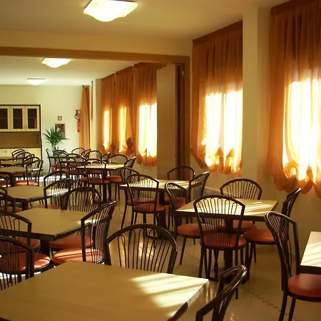 מלון Casa Di Ospitalita Religiosa San Francesco D'assisi - Ba