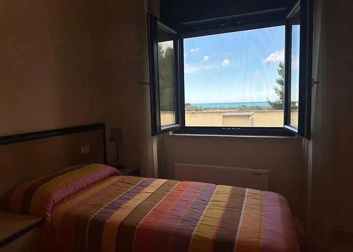 Casa Di Ospitalita Religiosa San Francesco D'assisi - Ba מלון בארי