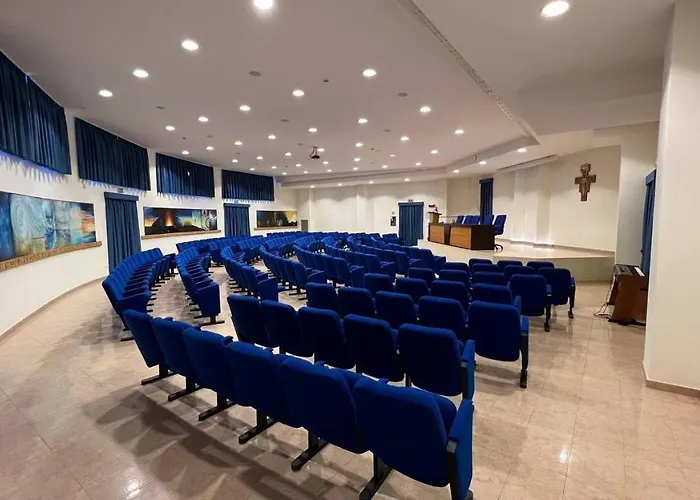 Casa Di Ospitalita Religiosa San Francesco D'assisi - Ba מלון