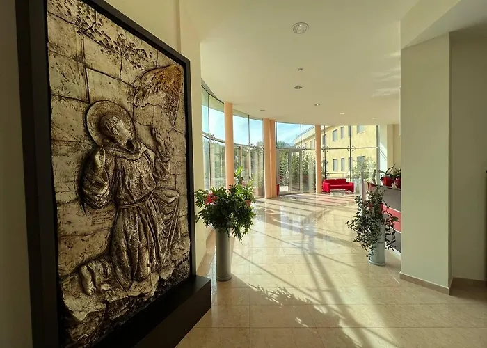 מלון Casa Di Ospitalita Religiosa San Francesco D'assisi - Ba