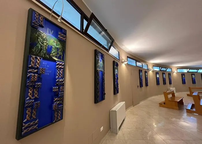 Casa Di Ospitalita Religiosa San Francesco D'assisi - Ba מלון *