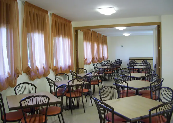 מלון Casa Di Ospitalita Religiosa San Francesco D'assisi - Ba *