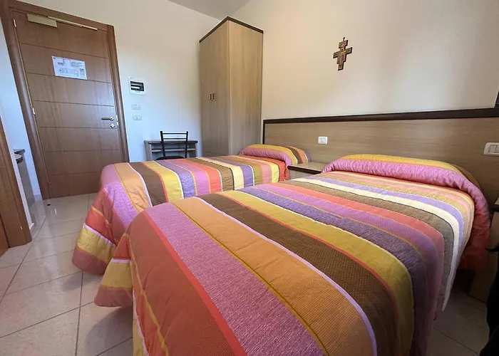 Casa Di Ospitalita Religiosa San Francesco D'assisi - Ba מלון