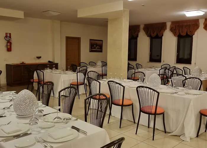 Casa Di Ospitalita Religiosa San Francesco D'assisi - Ba מלון *